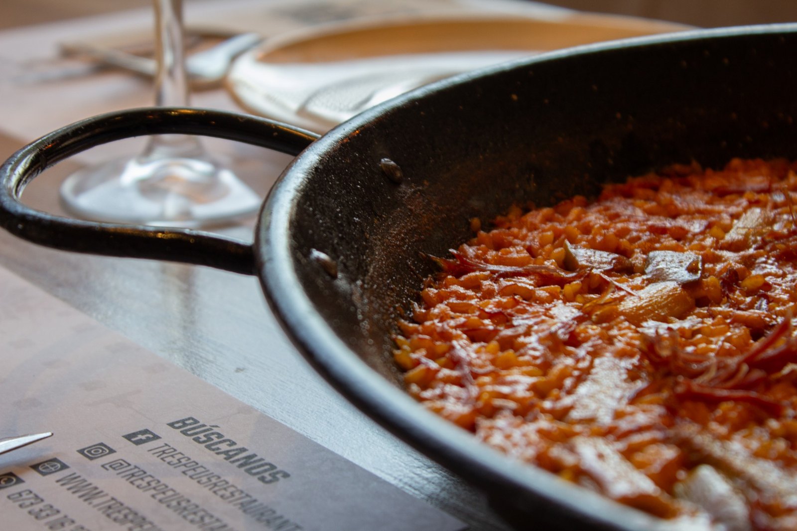 Paella, Tres Peus